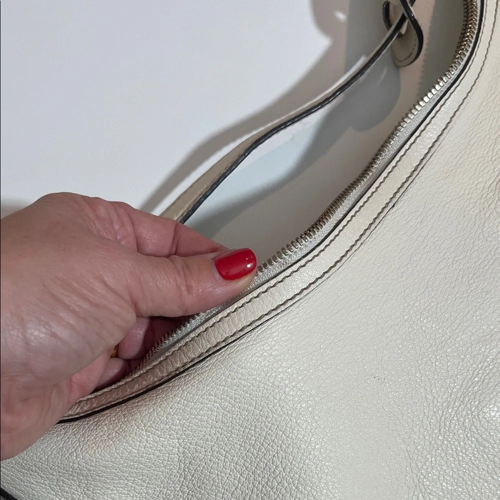 Authentic Gucci White Leather Hobo Bag - Picture 8 of 11